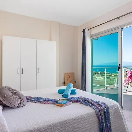 Infinity Caleta Ocean View Heated Pool *