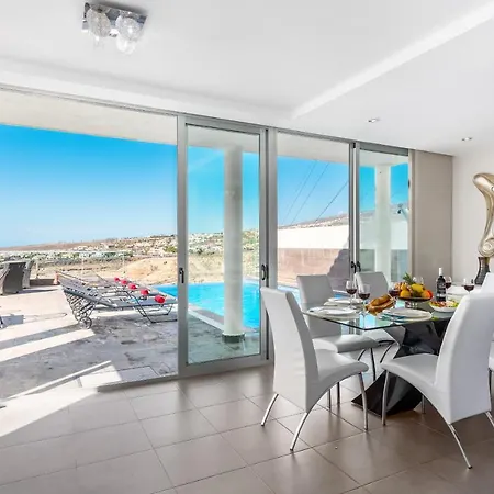 Infinity Caleta Ocean View Heated Pool